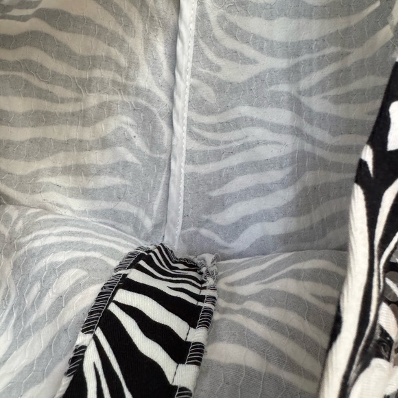 Cache Zebra Print Straight Leg Sequined Pants sz 6 - Picture 5 of 9